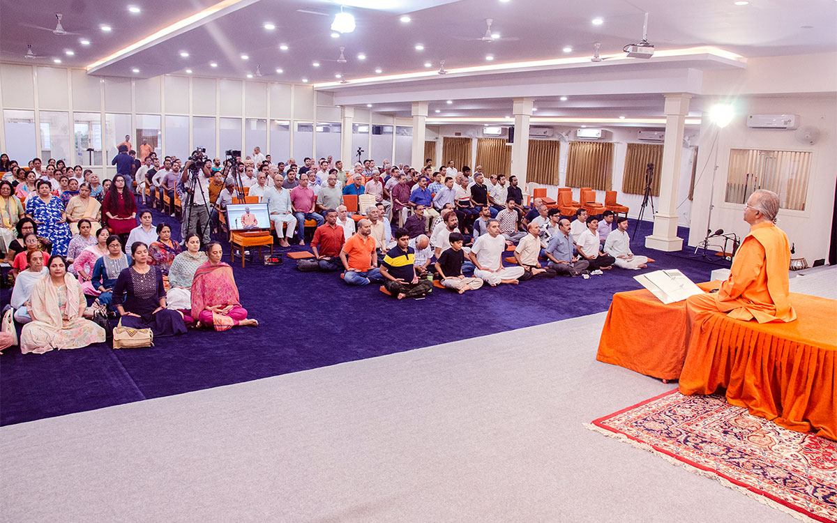 YSS Noida Ashram celebrates the International Day of Yoga with a guided meditation and an inspirational satsanga by Swami Lalitananda.