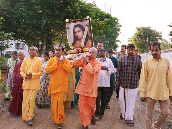 2025_Guru_Purnima_Chennai_Ashram_0007