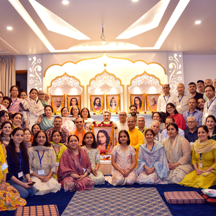 Monastic Tour, Mandi