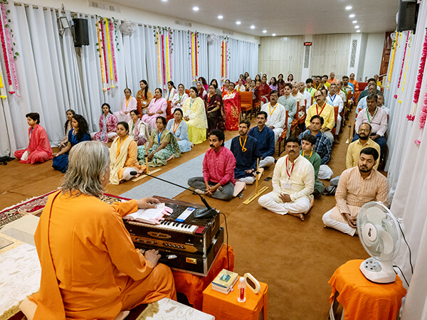 Retreat with Kriya Diksha (Hindi)
