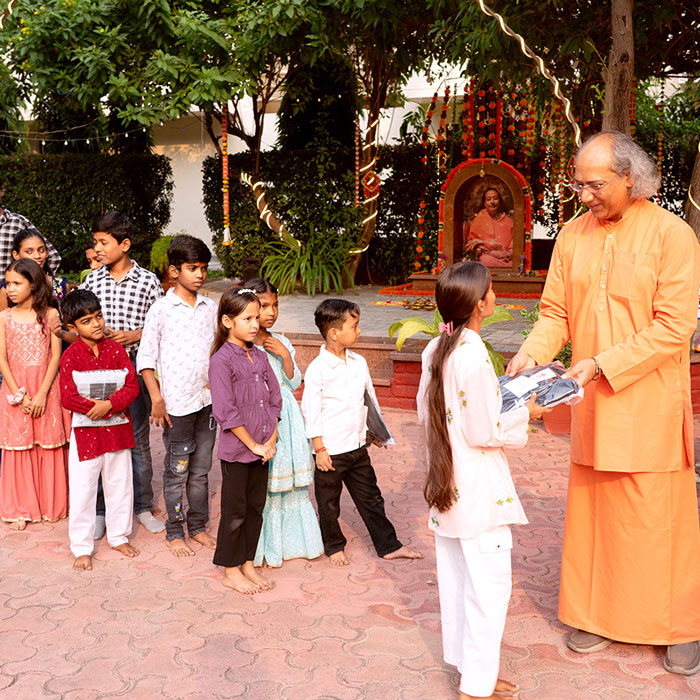 YSS Noida Ashram – Charitable Activities