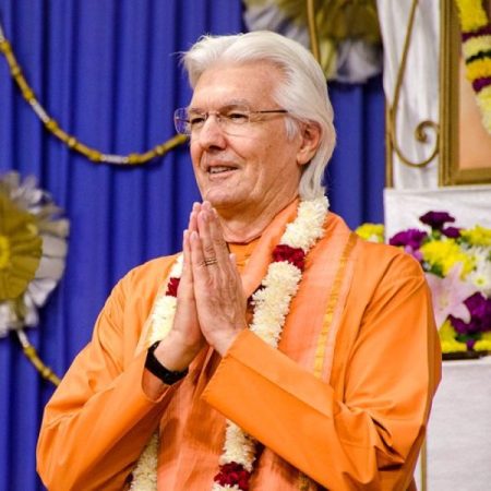 YSS-SRF-President-Sri-Sri-Swami-Chidananda-Giri-Forthcoming-India-Tour-Hindi-Home-Page
