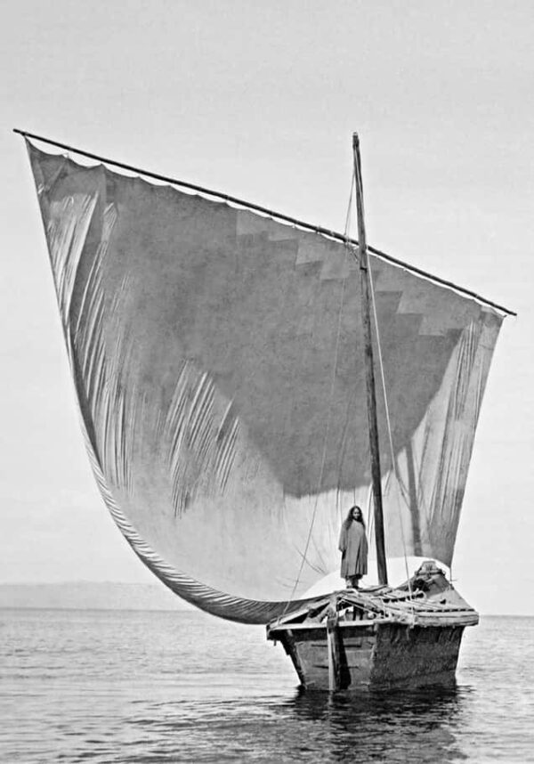 paramahansa-yogananda-at-lake-chapala-photo-regular-yss-front.jpg